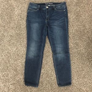 White House Black Market skinny Ankle Jeans